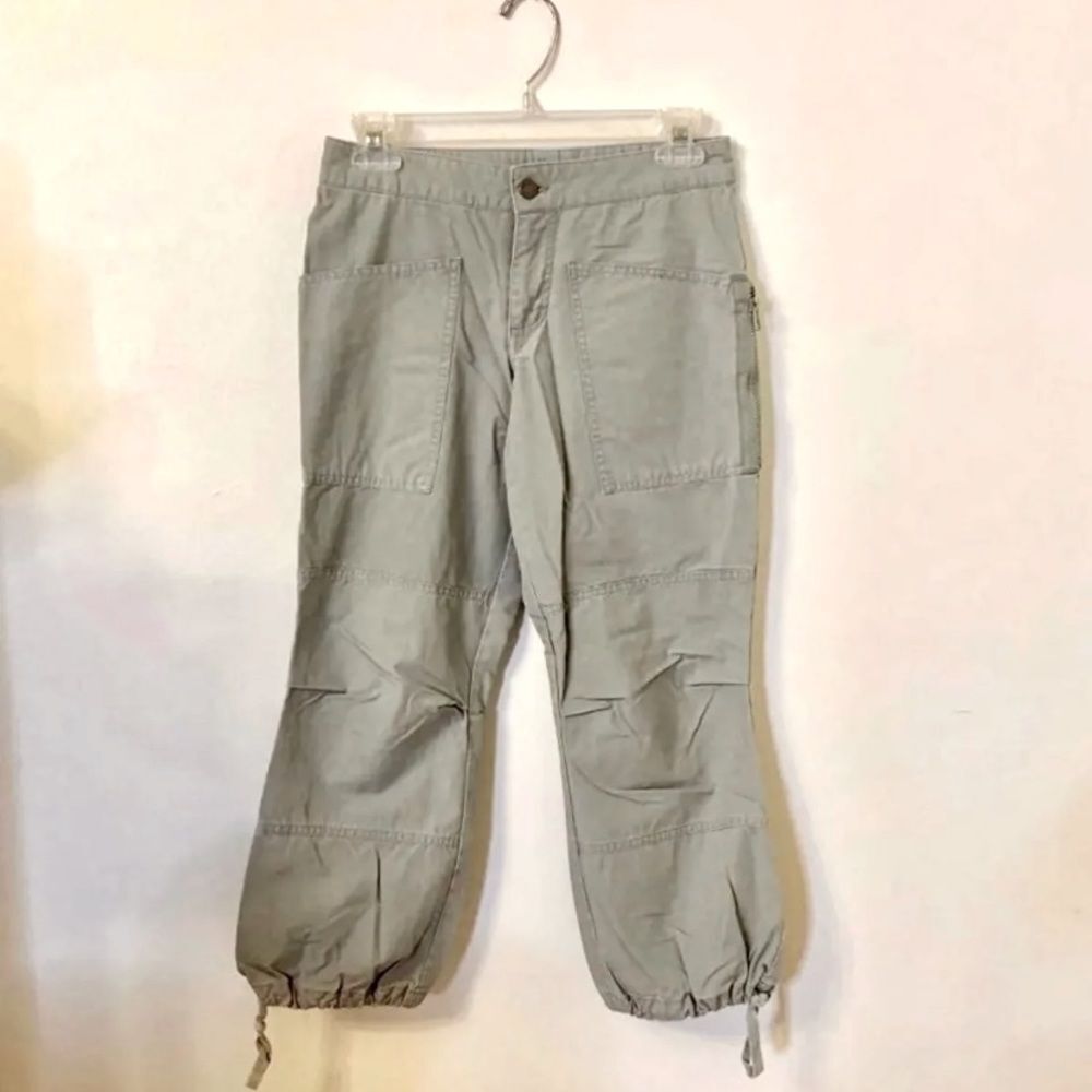 Retro Delias Cropped Cargo Pants circa early 2000s